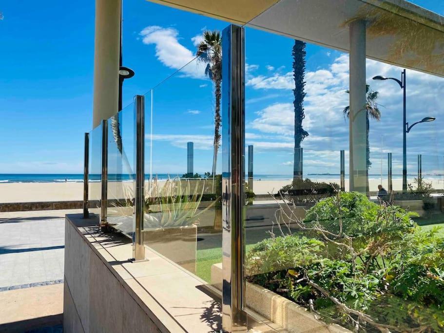 Stylish Apartment With Terrace On The Beachfrom 瓦伦西亚 外观 照片